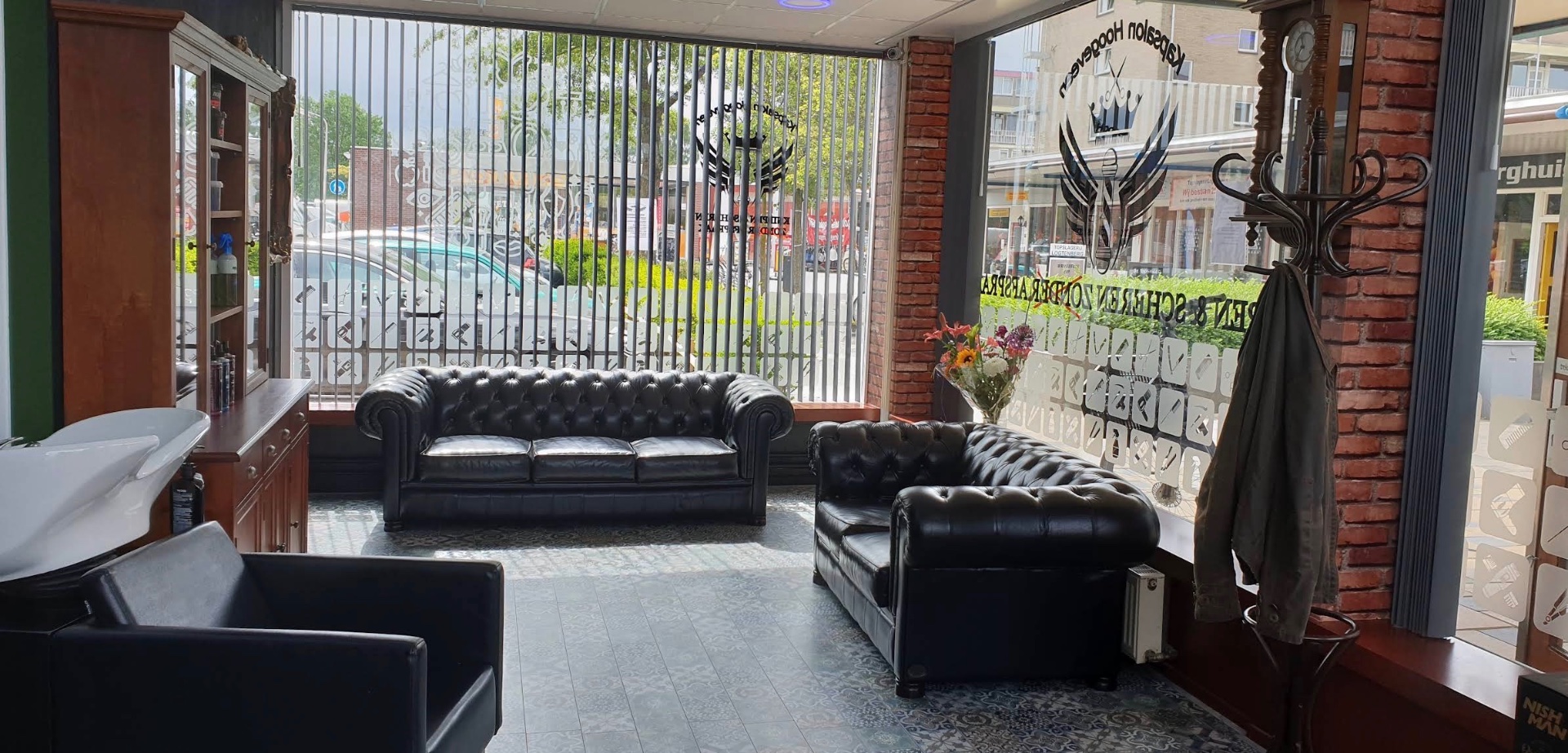 Chesterfield lounge